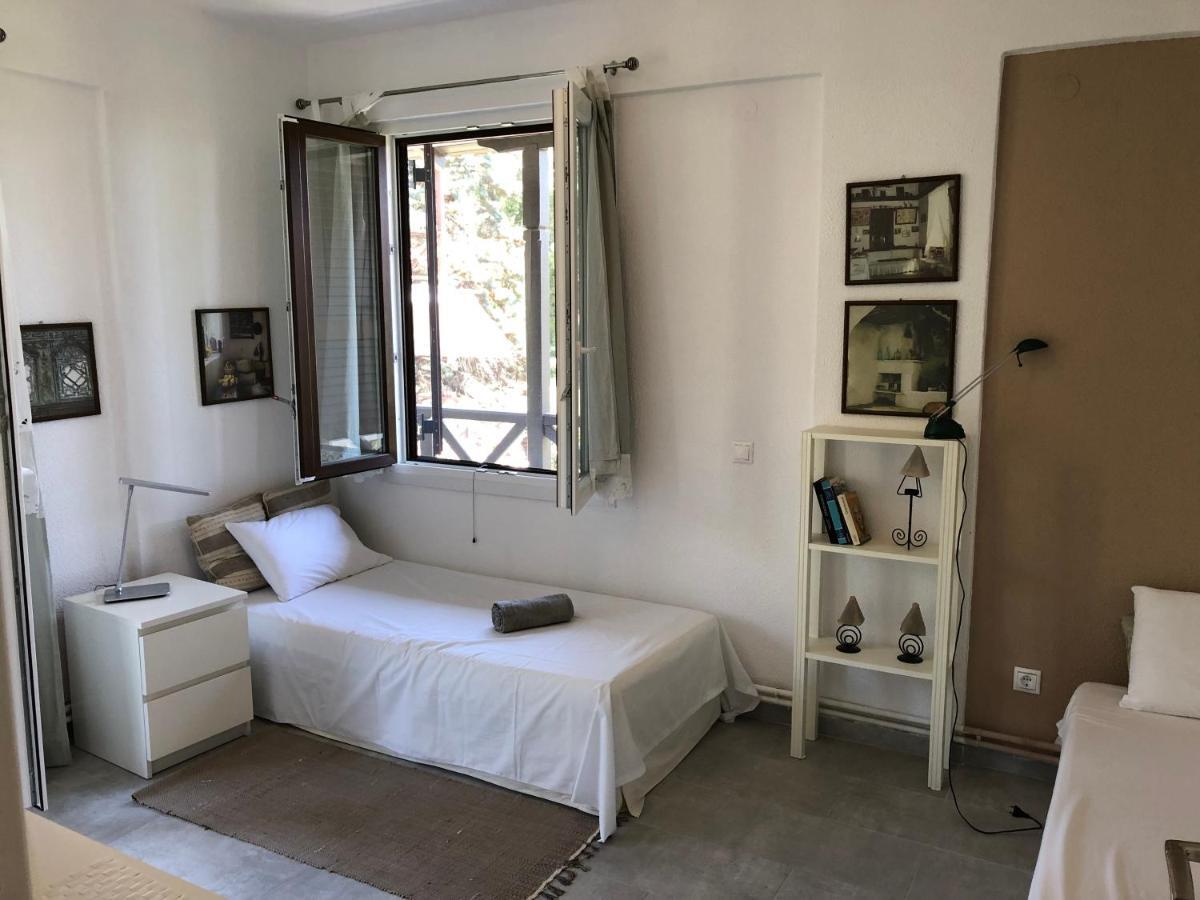 Sofia'S Pearl Beachfront Maisonette Nea Kallikrateia Exterior photo